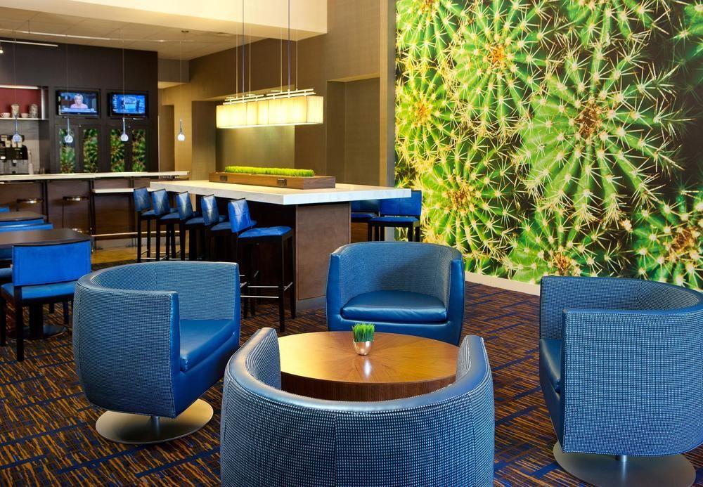 Отель Courtyard Houston Downtown Convention Center Экстерьер фото