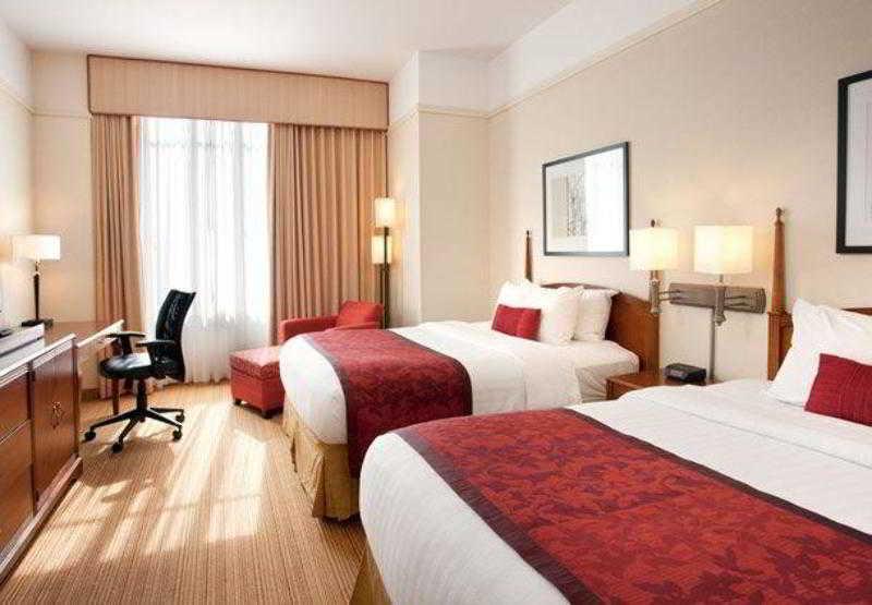 Отель Courtyard Houston Downtown Convention Center Номер фото